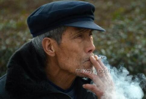 老人味原因揭秘，55岁后生活调整指南