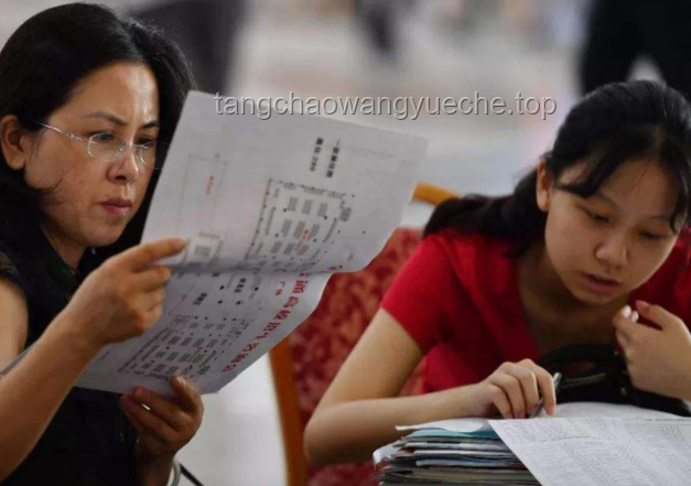 “高考扁担女孩”与普通学生暑假工对比分析